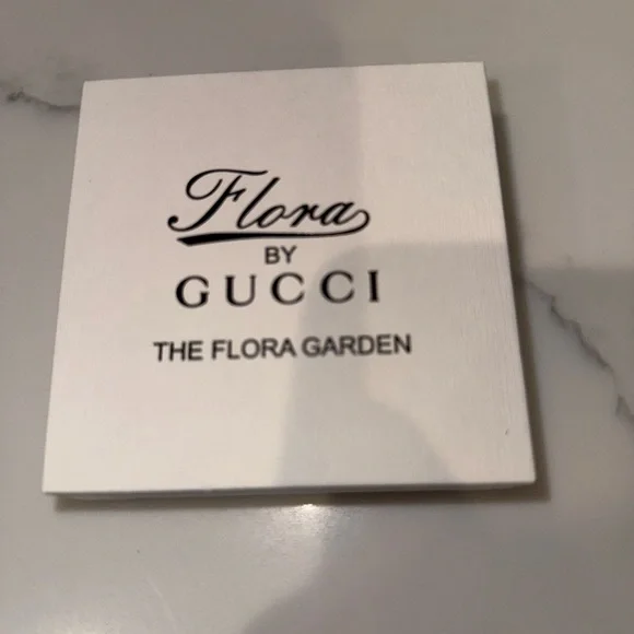 New Gucci Silver Flora Compact Mirror - Picture 12 of 12